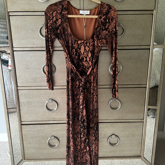 NWT L’academie Nancy midi dress in jungle animal - Picture 3 of 8